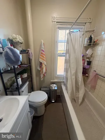 $194,900 | 355 McKnight Street, Reading, PA 19601