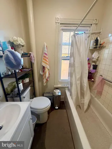 $194,900 | 355 McKnight Street, Reading, PA 19601