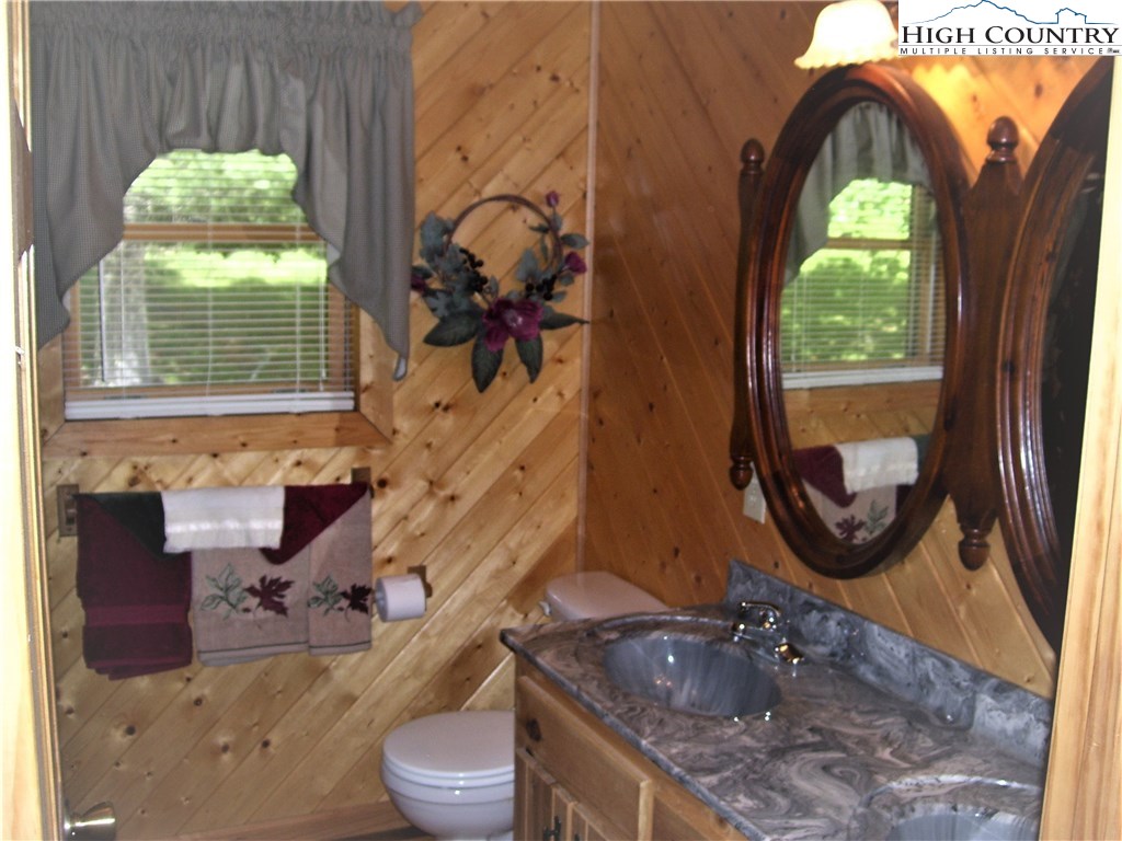 289 Turkey Ridge Crumpler, NC 28617 - Photo 12 of 25