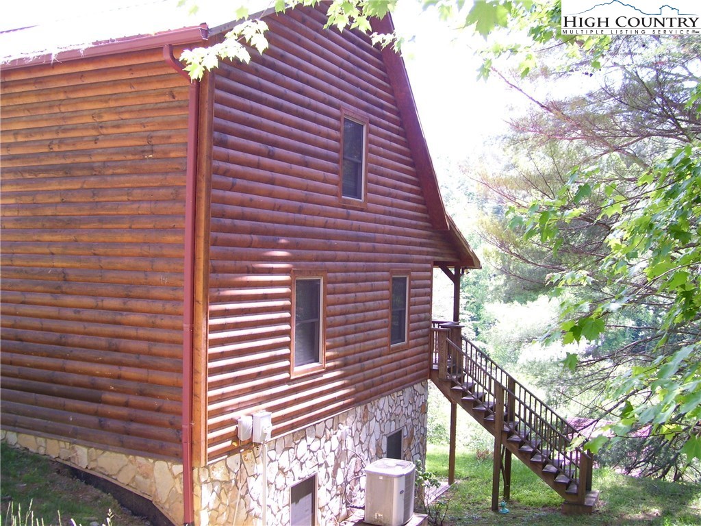 289 Turkey Ridge Crumpler, NC 28617 - Photo 3 of 25