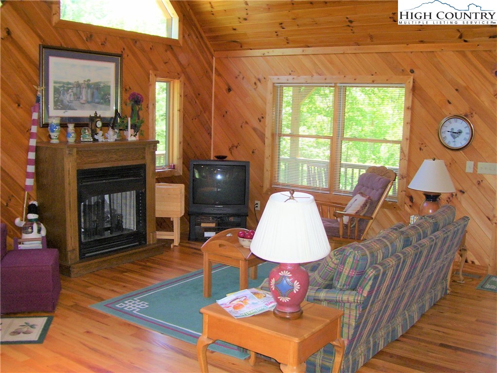 289 Turkey Ridge Crumpler, NC 28617 - Photo 8 of 25