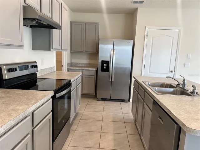 $2,690 | 3009 Tansy Street, Tavares, FL 32778