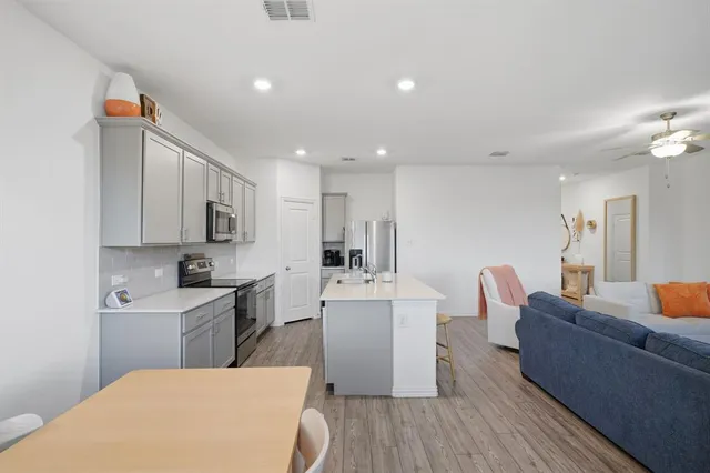 $250,000 | 745 Twinvale Drive, Princeton, TX 75407