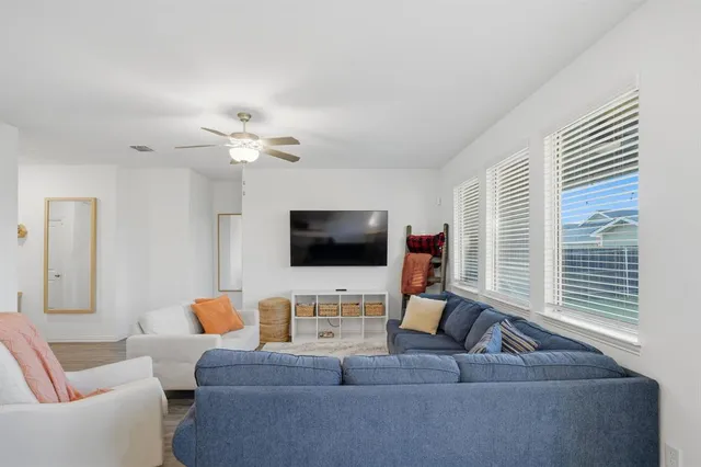 $250,000 | 745 Twinvale Drive, Princeton, TX 75407