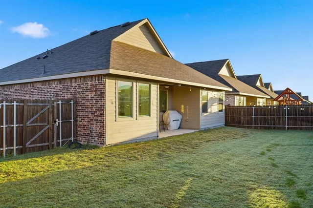 $250,000 | 745 Twinvale Drive, Princeton, TX 75407