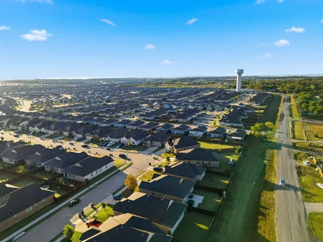 $250,000 | 745 Twinvale Drive, Princeton, TX 75407