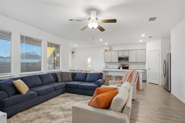 $250,000 | 745 Twinvale Drive, Princeton, TX 75407