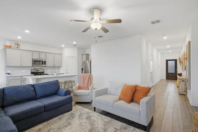 $250,000 | 745 Twinvale Drive, Princeton, TX 75407