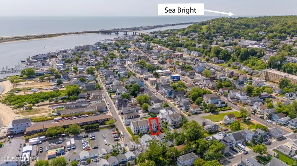 $3,200 | 20 Cedar Street, Unit 5, Highlands, NJ 07732