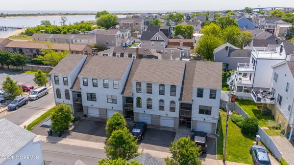 $3,200 | 20 Cedar Street, Unit 5, Highlands, NJ 07732
