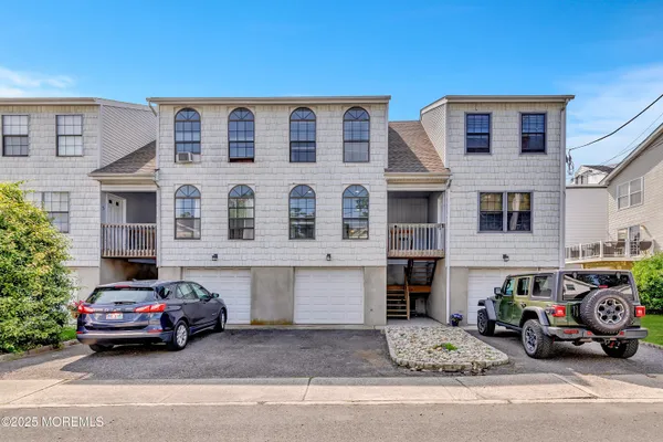 $3,200 | 20 Cedar Street, Unit 5, Highlands, NJ 07732