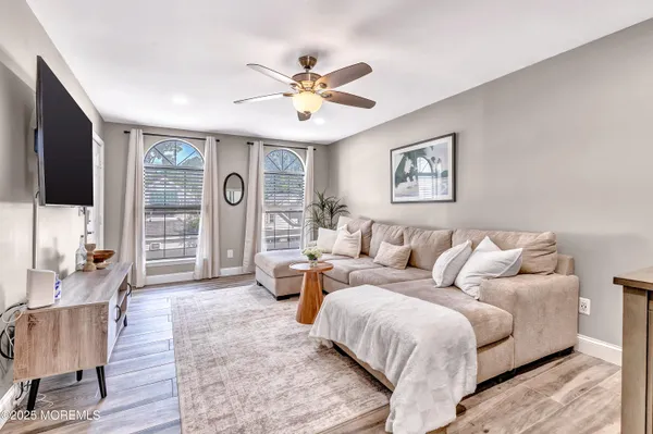 $3,200 | 20 Cedar Street, Unit 5, Highlands, NJ 07732