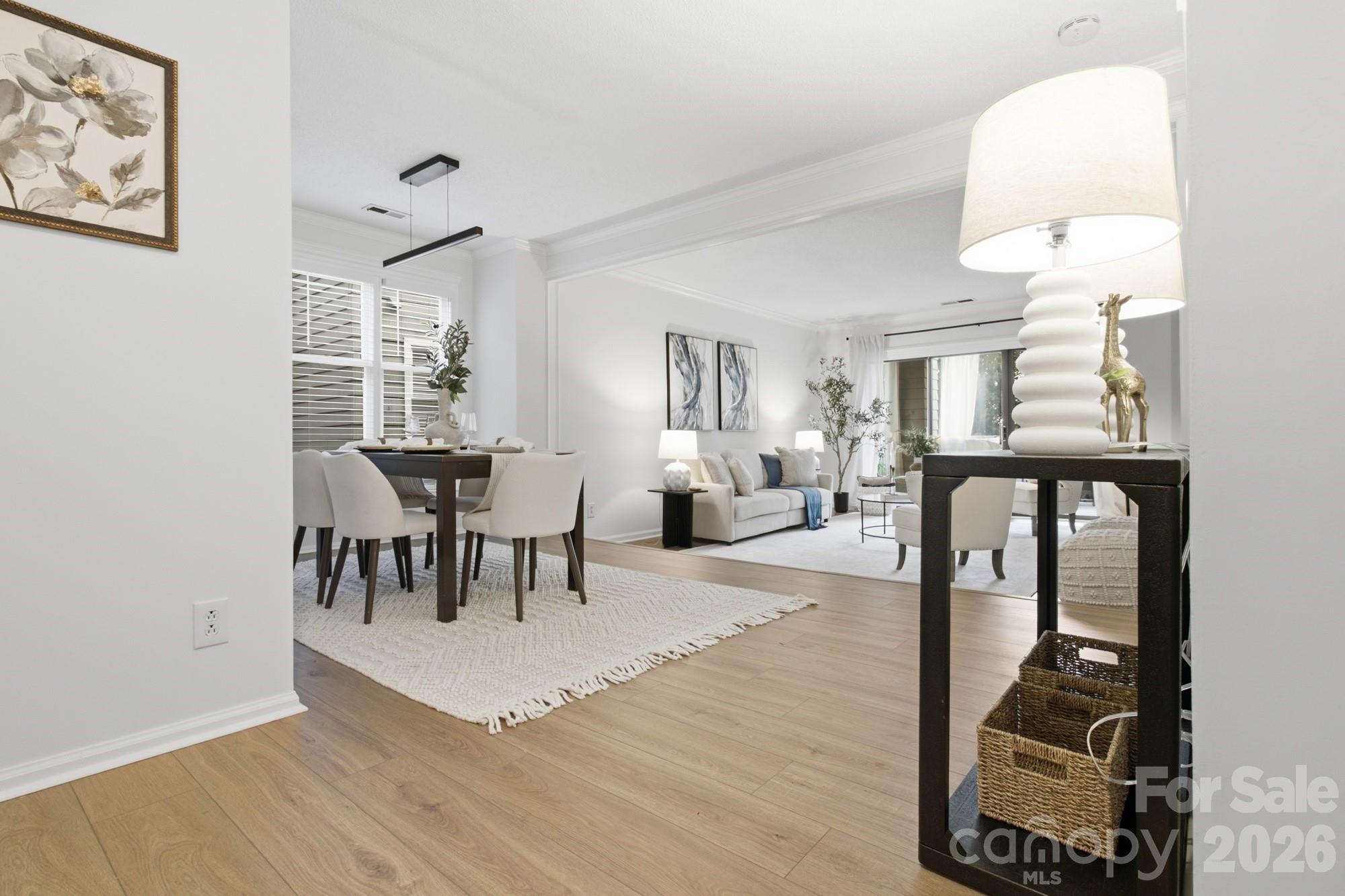 308 Queens Road, Unit 32 Charlotte, NC 28204 - Photo 5 of 36 Gallery Image 5