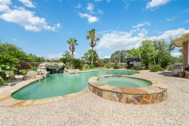 a view of a outdoor space