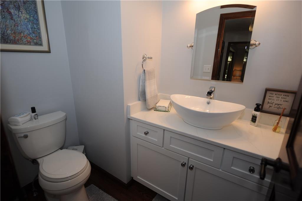 17 Renaissance Drive Irwin, PA 15642 - Photo 4 of 24 Gallery Image 4