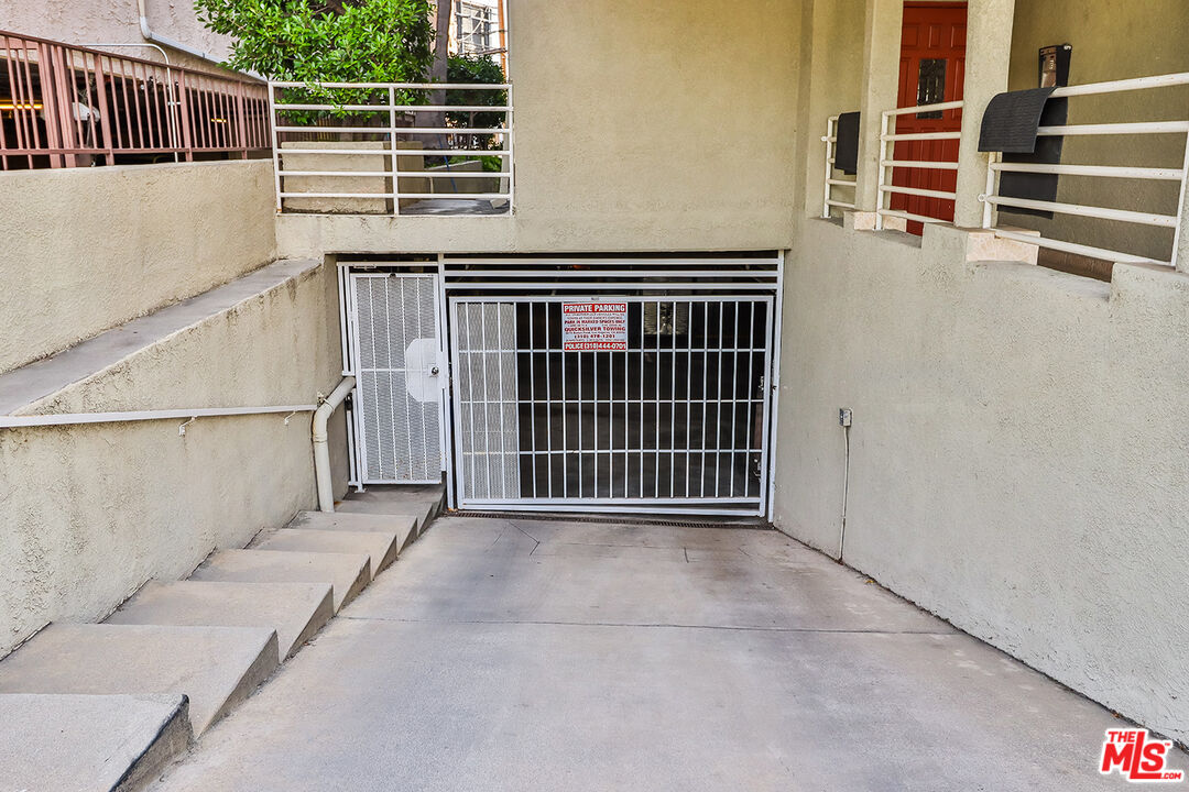 11920 Goshen Avenue, Unit 102 Los Angeles, CA 90049 - Photo 36 of 39