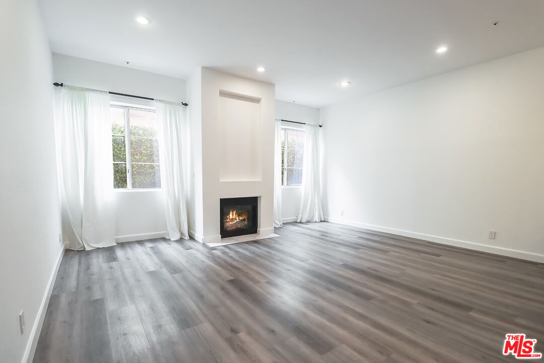 11920 Goshen Avenue, Unit 102 Los Angeles, CA 90049 - Photo 7 of 39