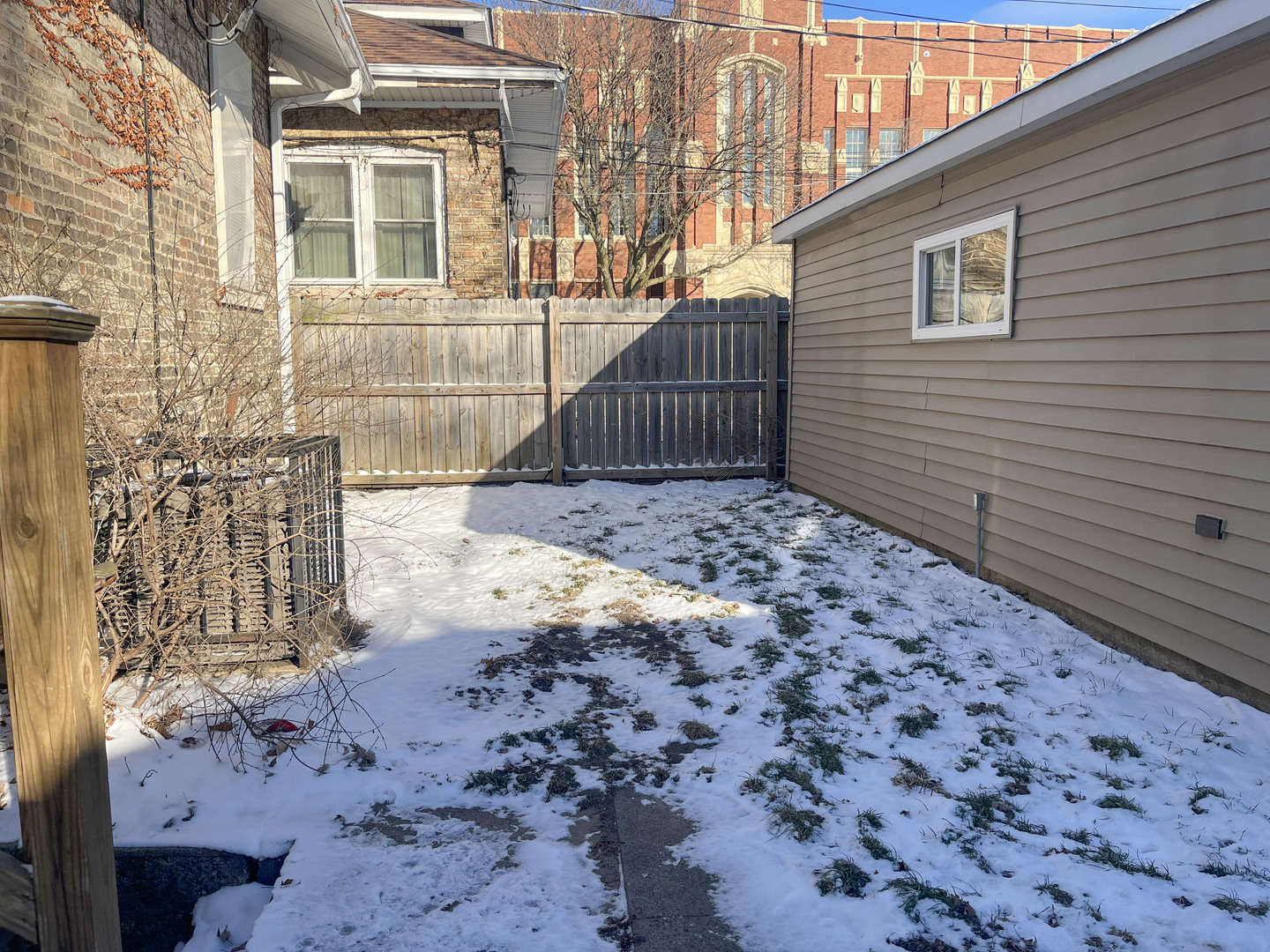 11305 South Lowe Avenue Chicago, IL 60628 - Photo 23 of 25