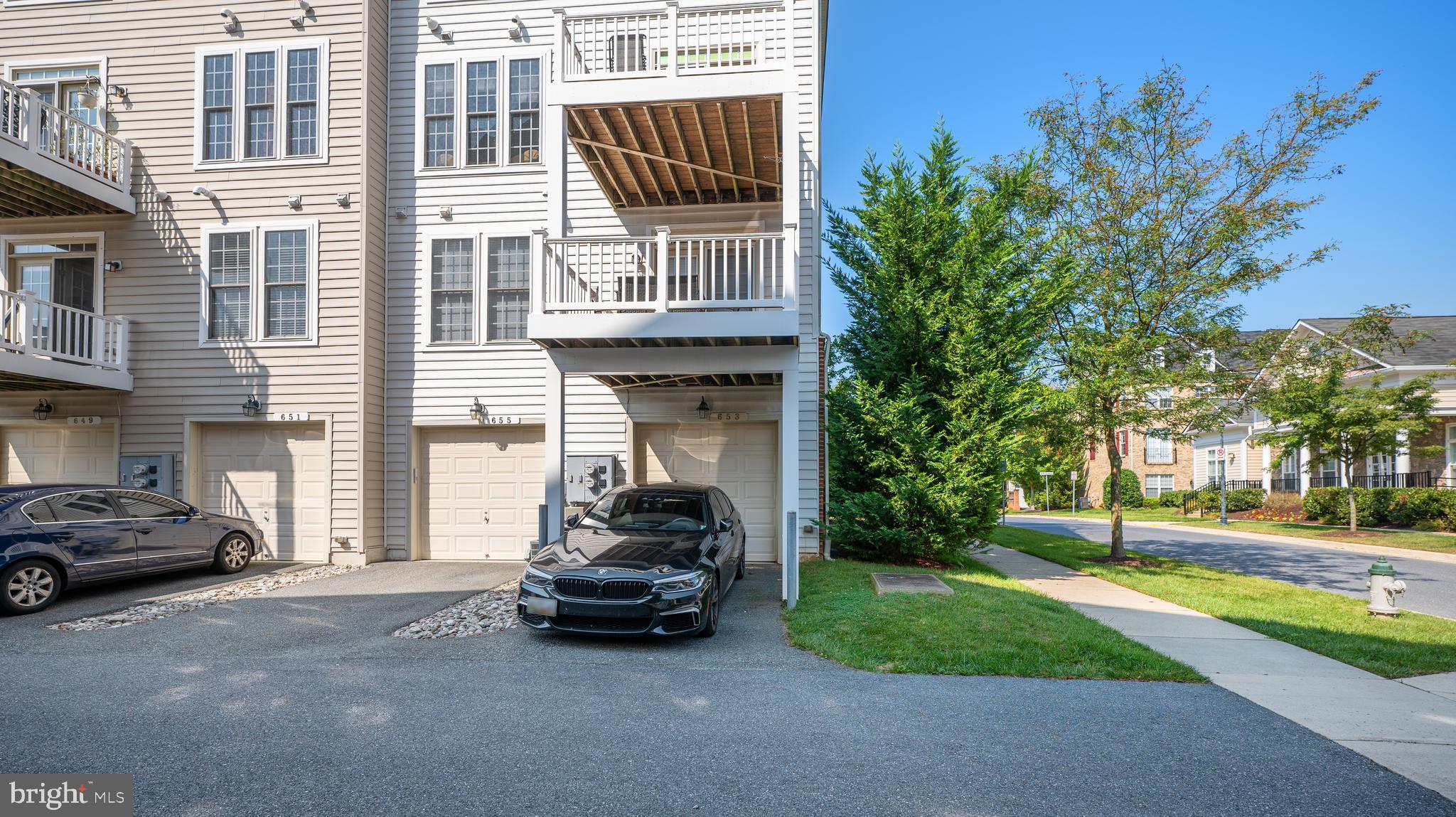 653 Cedar Spring Street Gaithersburg, MD 20877 - Photo 21 of 21 Garage