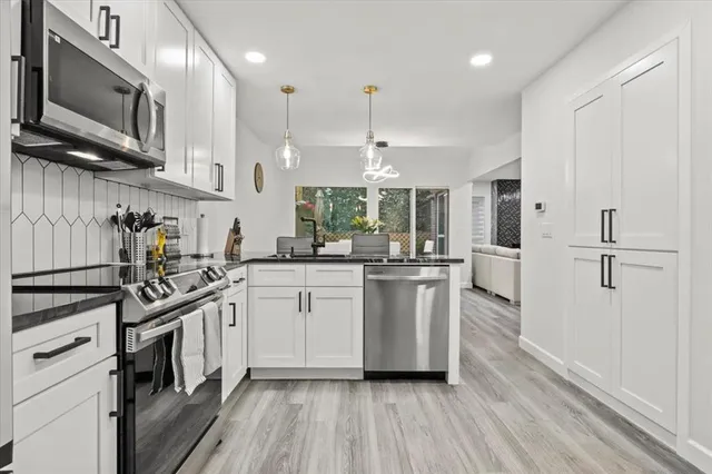 $340,000 | 1916 Shorewood Drive, Grapevine, TX 76051