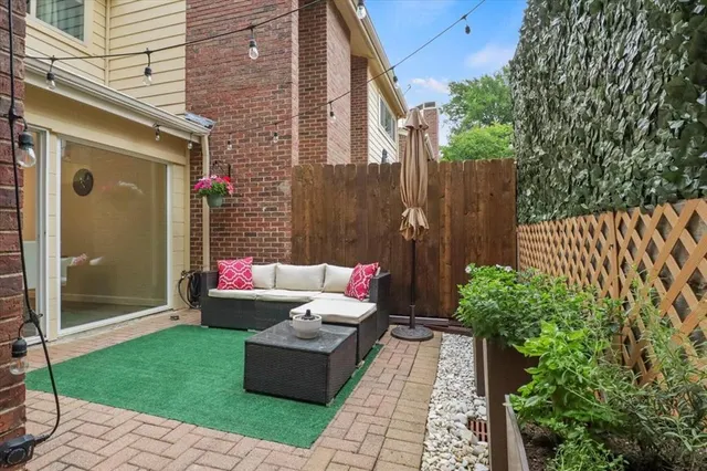 $340,000 | 1916 Shorewood Drive, Grapevine, TX 76051