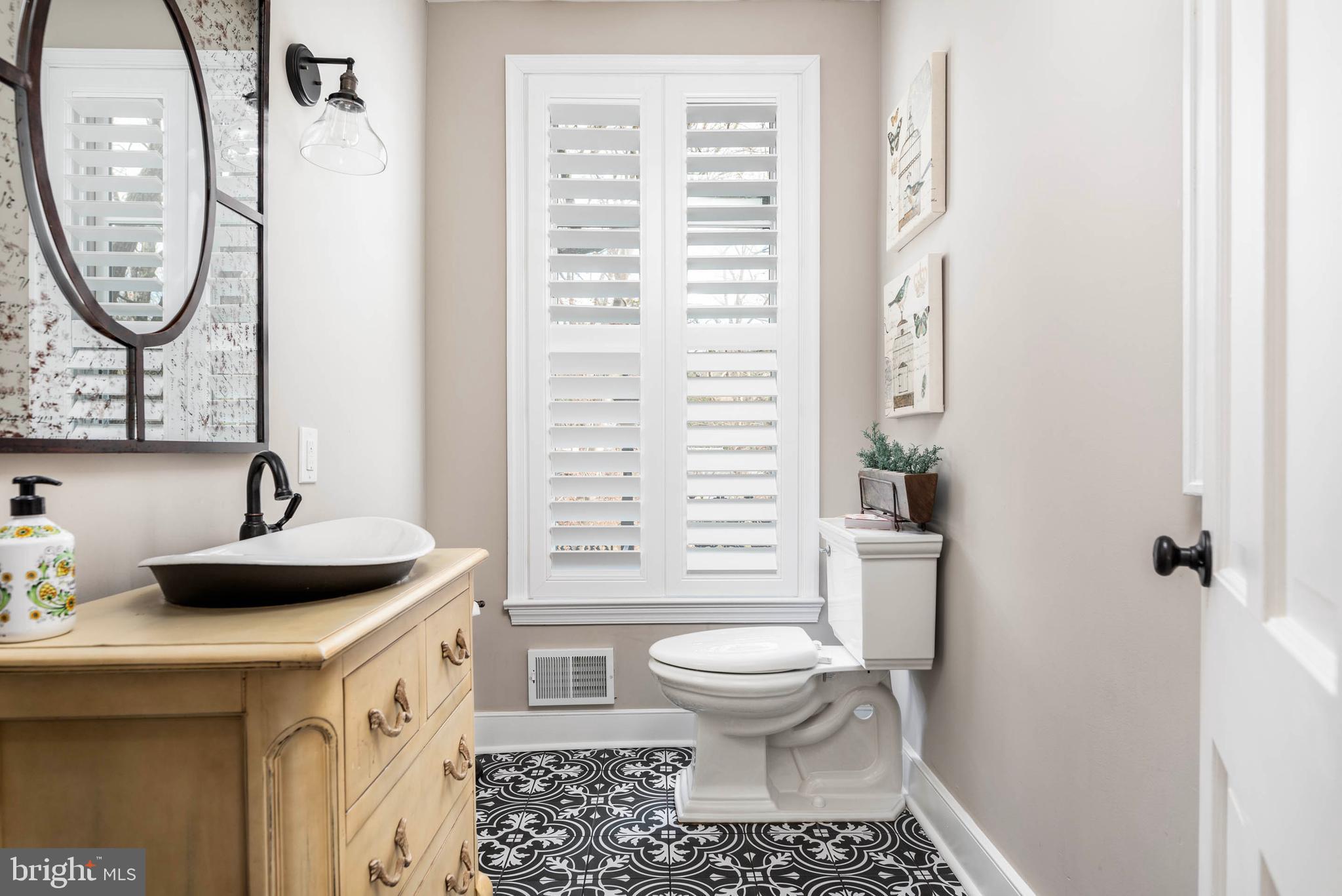 38 Rabbit Run Road Malvern, PA 19355 - Photo 24 of 67 Powder Room.