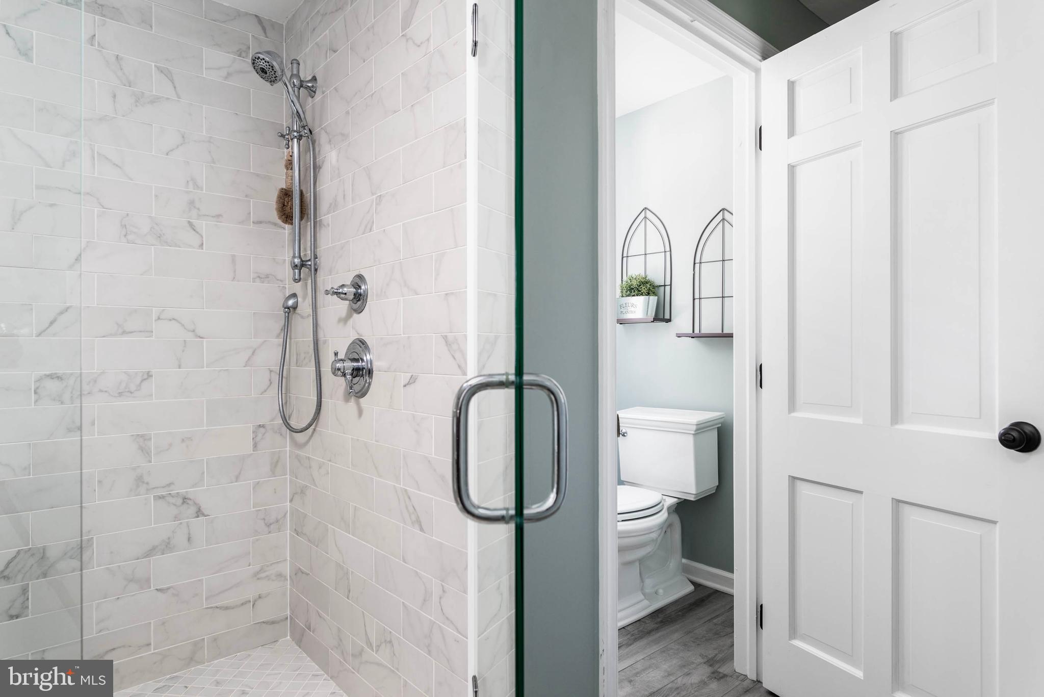 38 Rabbit Run Road Malvern, PA 19355 - Photo 33 of 67 Main Bathroom.