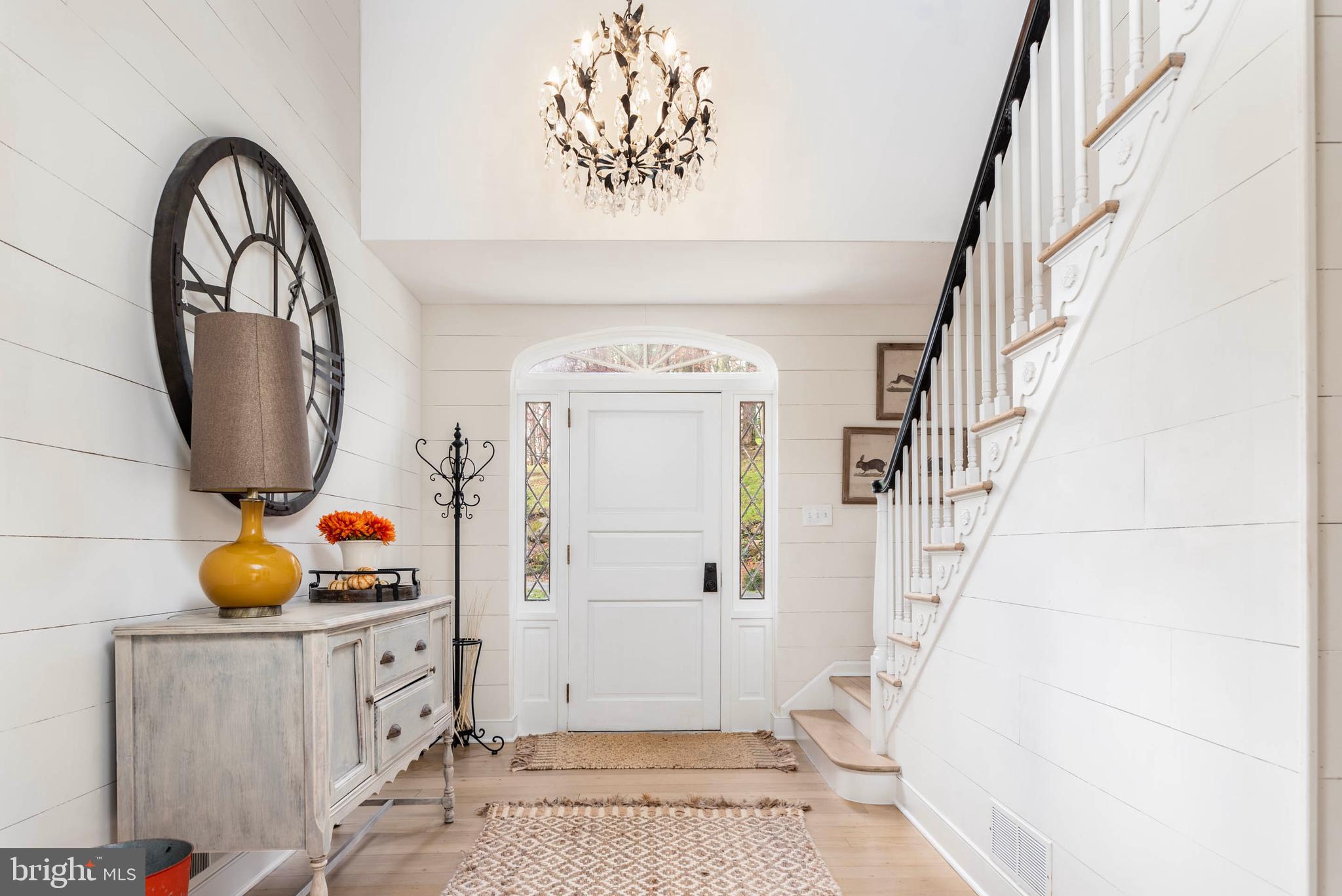 38 Rabbit Run Road Malvern, PA 19355 - Photo 5 of 67 Foyer with Shiplap.