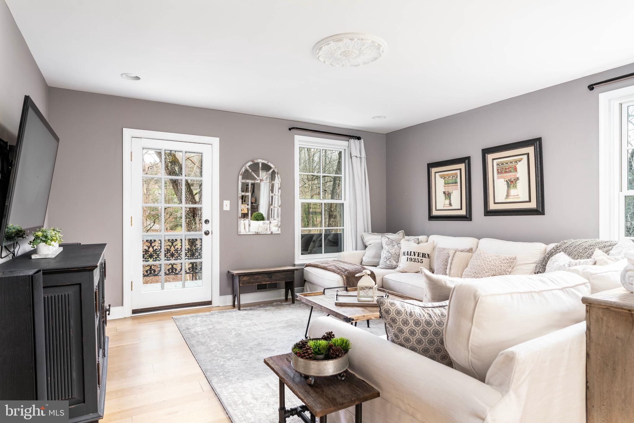 38 Rabbit Run Road Malvern, PA 19355 - Photo 7 of 67 Living Room.