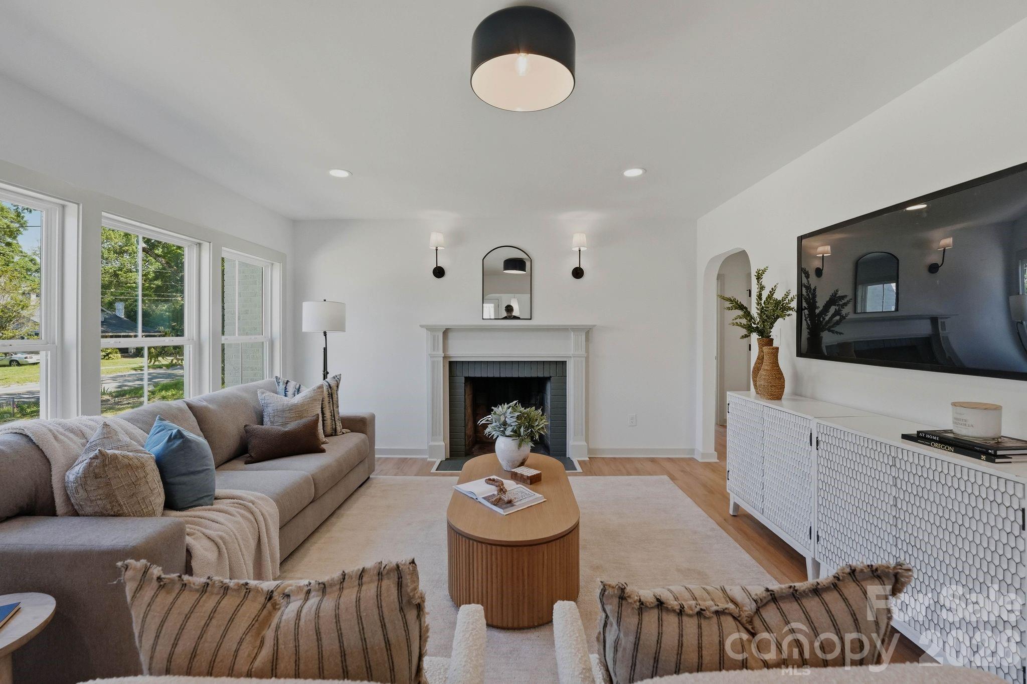 417 Linwood Road Gastonia, NC 28052 - Photo 5 of 32 Gallery Image 5
