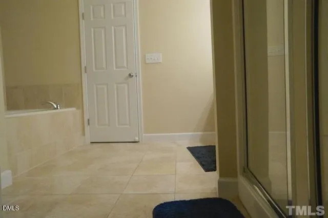 $1,950 | 128 Florians Drive, Holly Springs, NC 27540