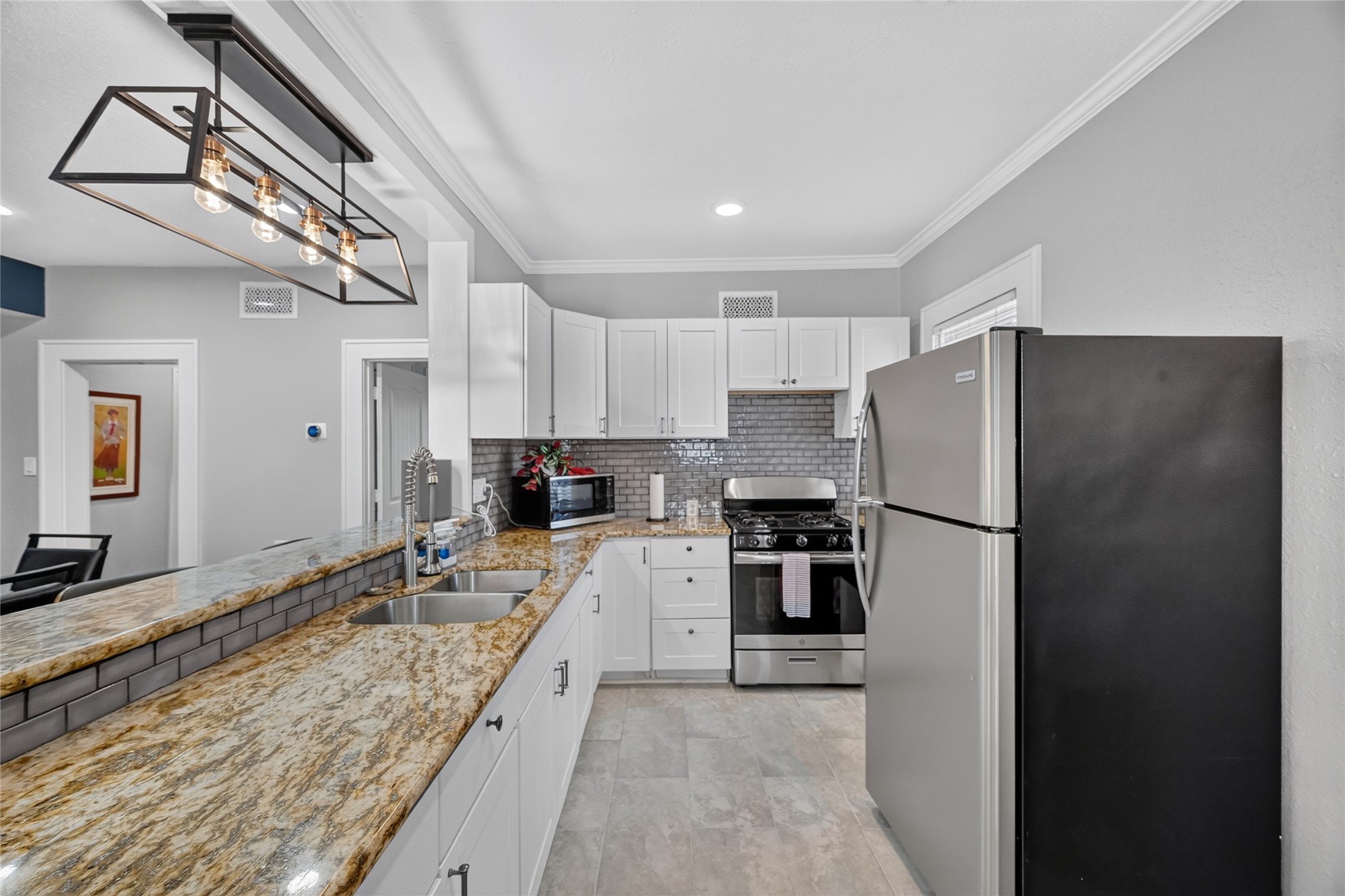 1824 Rosedale Street, Unit B Houston, TX 77004 - Photo 10 of 26 Gallery Image 10