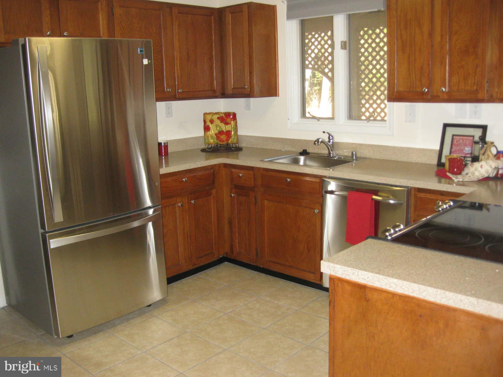 14797 West Ridge Road Accokeek, MD 20607 - Photo 4 of 6 Kitchen