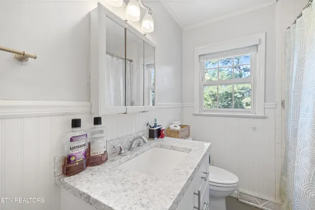 $425,000 | 941 Rosedale Avenue, Kingston, TN 37763