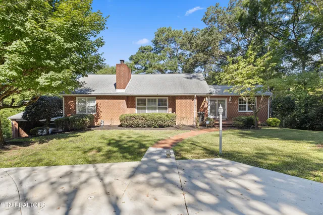 $425,000 | 941 Rosedale Avenue, Kingston, TN 37763
