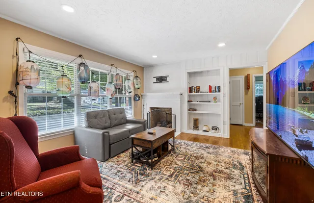 $425,000 | 941 Rosedale Avenue, Kingston, TN 37763