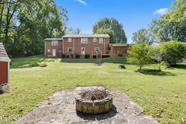 $425,000 | 941 Rosedale Avenue, Kingston, TN 37763