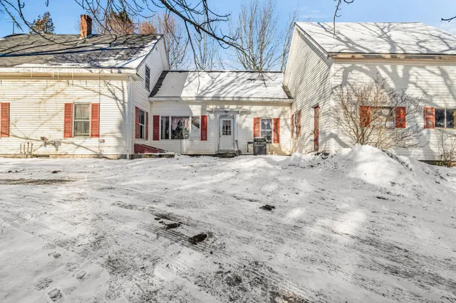 $249,900 | 109 Waldoboro Road, Friendship, ME 04547