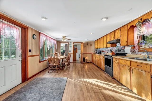 $249,900 | 109 Waldoboro Road, Friendship, ME 04547