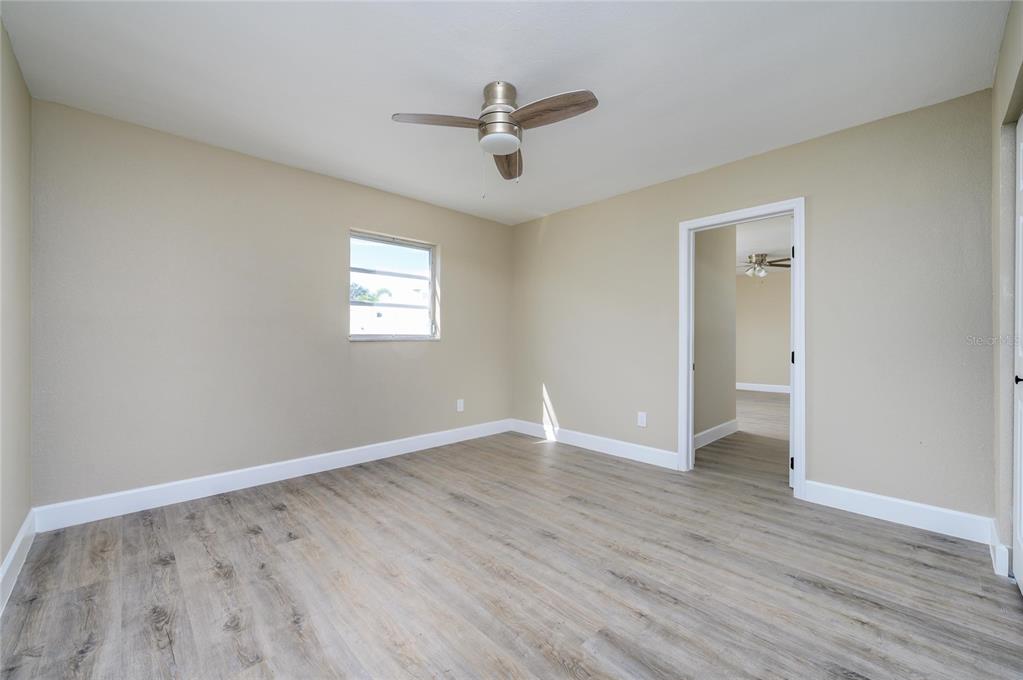 11425 47th Avenue North St. Petersburg, FL 33708 - Photo 16 of 29