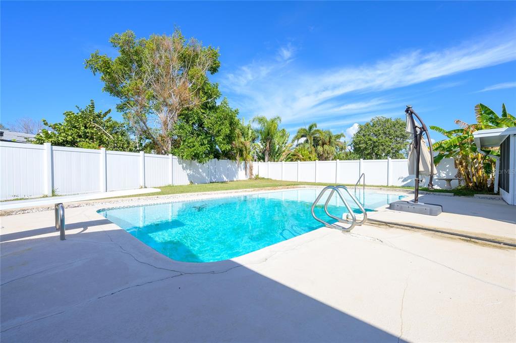 11425 47th Avenue North St. Petersburg, FL 33708 - Photo 22 of 29