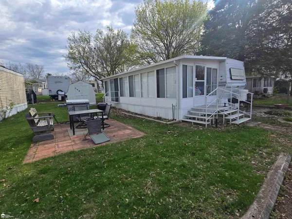 $10,000 | 10001 Goodall Road, Unit 298, Durand, MI 48429