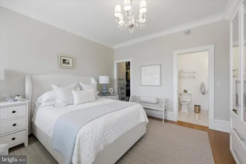 $619,999 | 250 South 13th Street, Unit 8D, Philadelphia, PA 19107