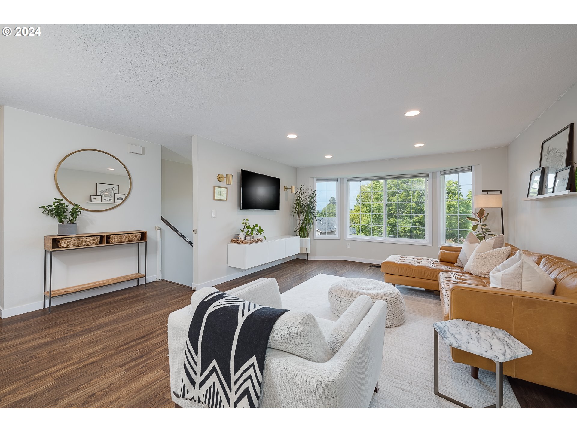 17240 Southwest Hart Way Beaverton, OR 97007 - Photo 3 of 29