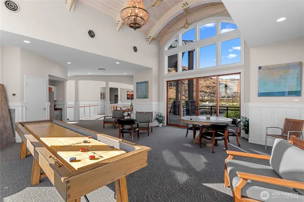 a view of an entryway with seating area