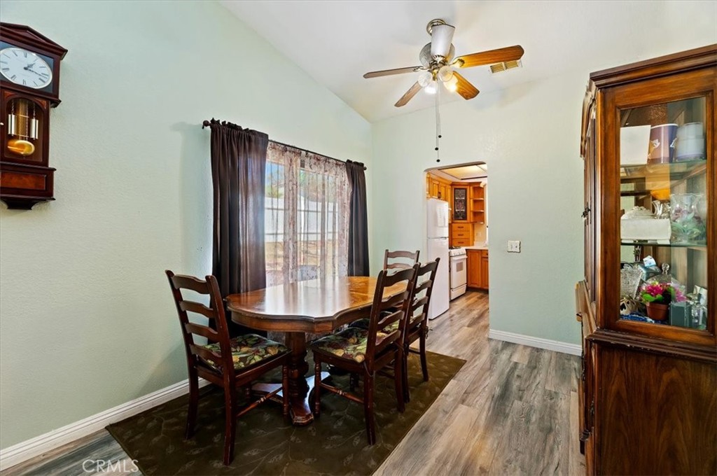 24321 Rimview Road Moreno Valley, CA 92557 - Photo 7 of 21