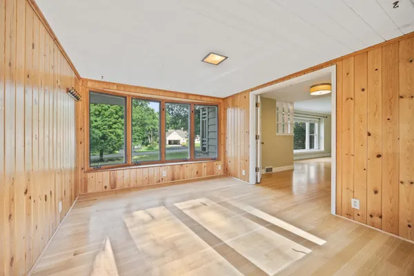 $3,600 | 3200 Chase Drive, Minnetonka, MN 55305