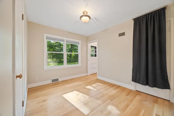 $3,600 | 3200 Chase Drive, Minnetonka, MN 55305