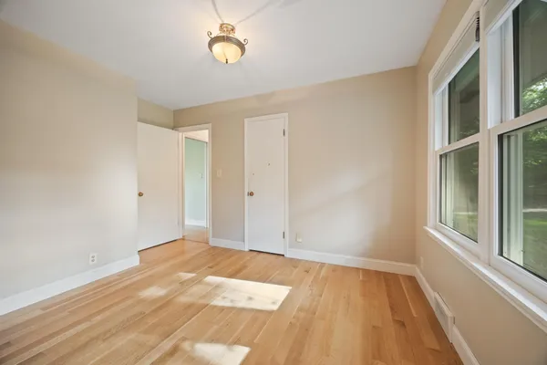 $3,600 | 3200 Chase Drive, Minnetonka, MN 55305