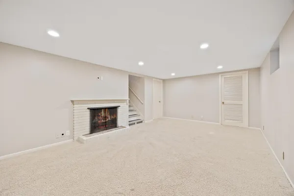 $3,600 | 3200 Chase Drive, Minnetonka, MN 55305